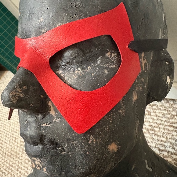 Red Superhero Mask - Picture 5 of 8